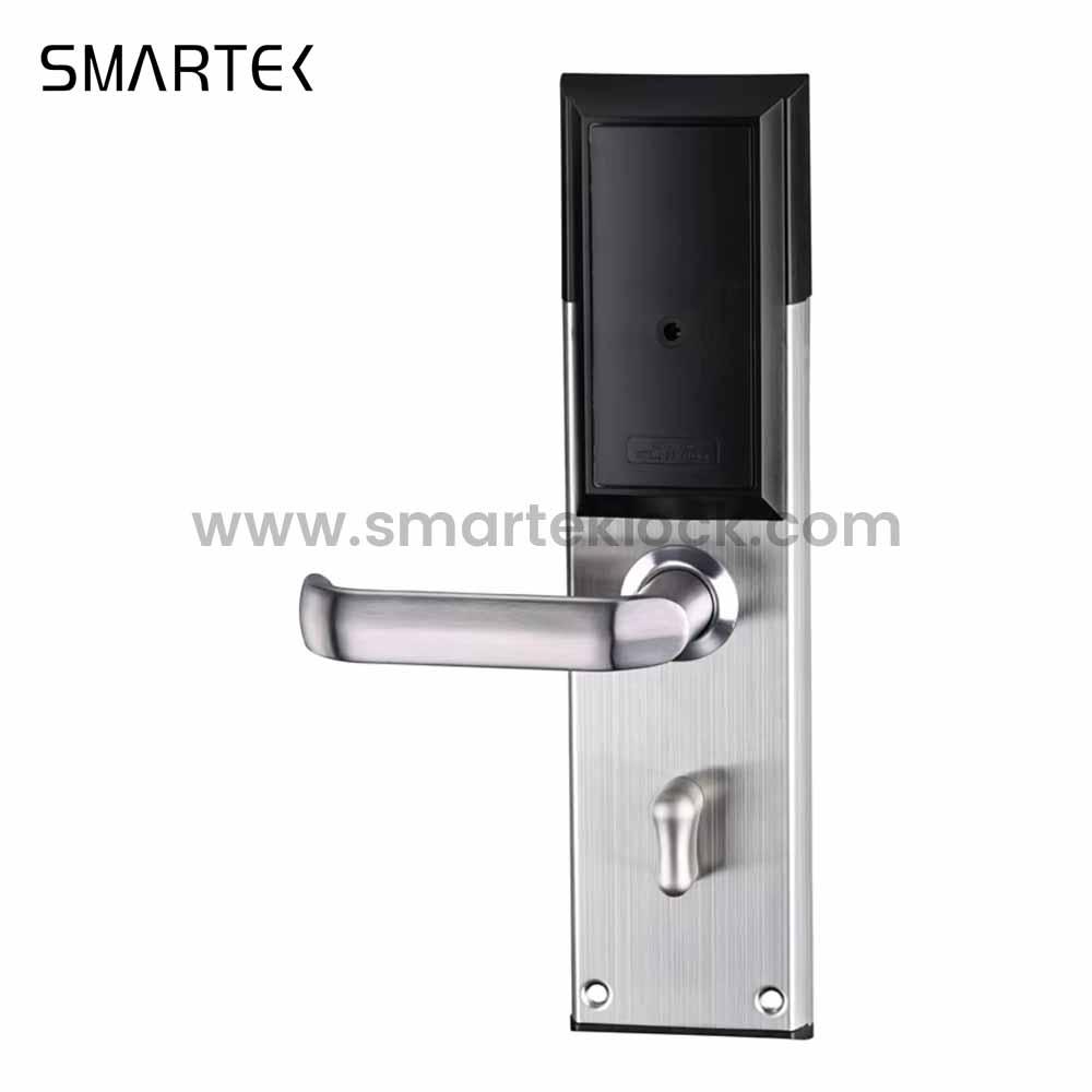 Smartek C300 hotel lock installation view