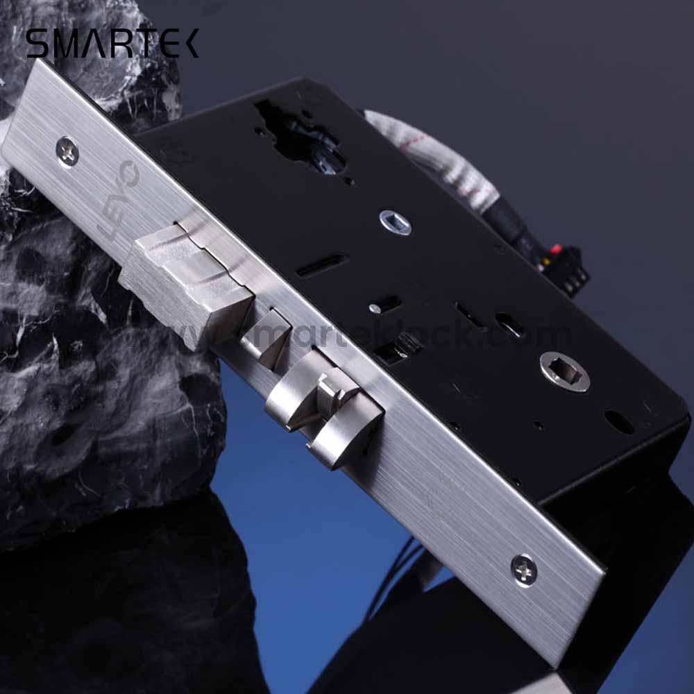 Waterproof premium smartek New type deadbolt smart home door wifi lock