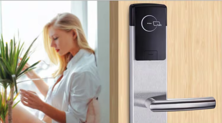 electronic hotel door lock